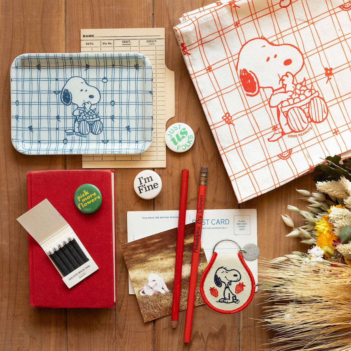 3P4 x Peanuts® - Snoopy Cherry Basket Vintage-Style Tray